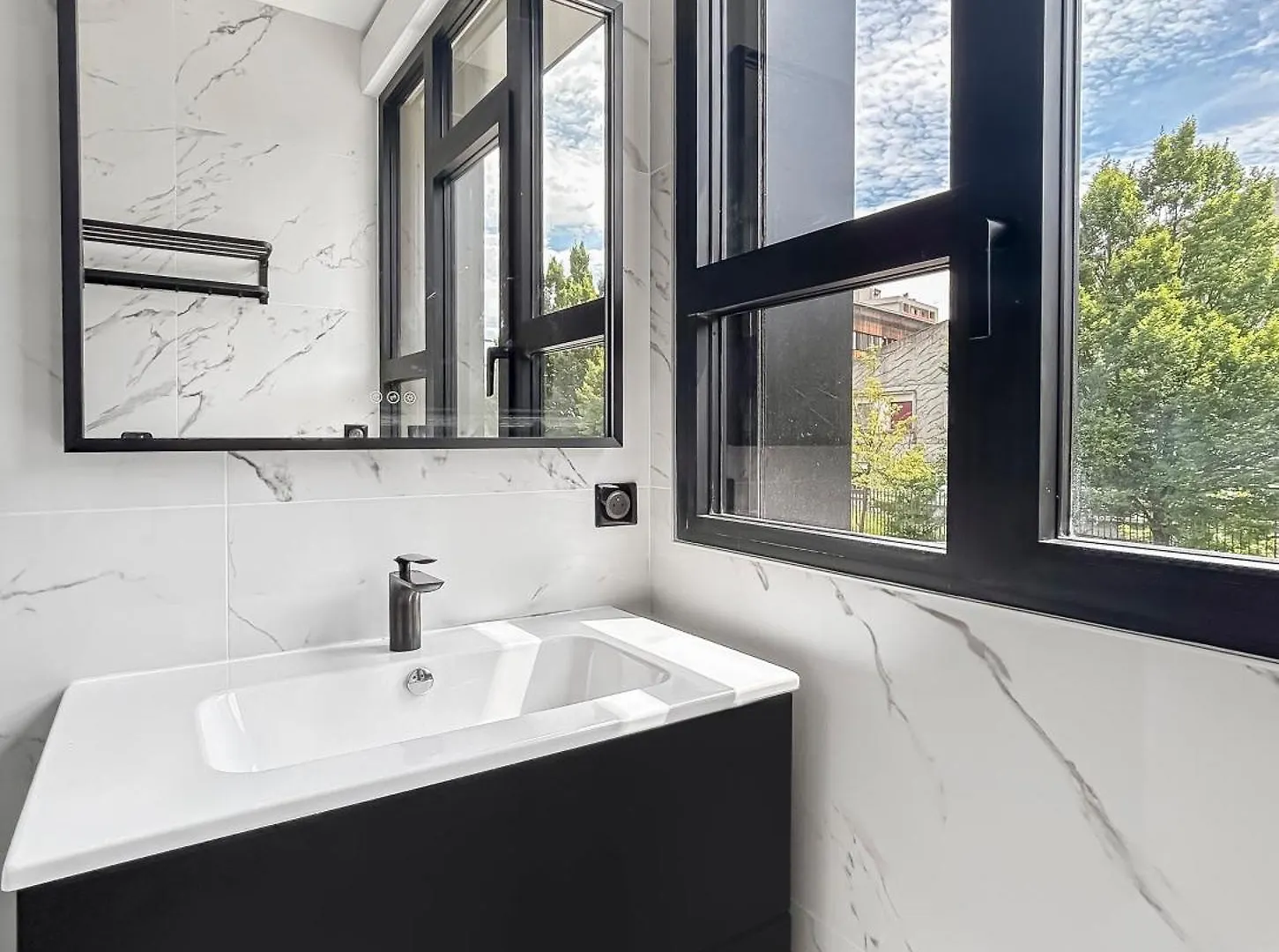 Апартаменты 103 Appartement 1 Chambre Elegant Et Lumineux Avec Terrasse Гренобль